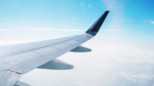 Airplane wing