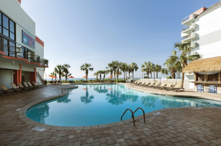 Grande Cayman Outdoor Pool